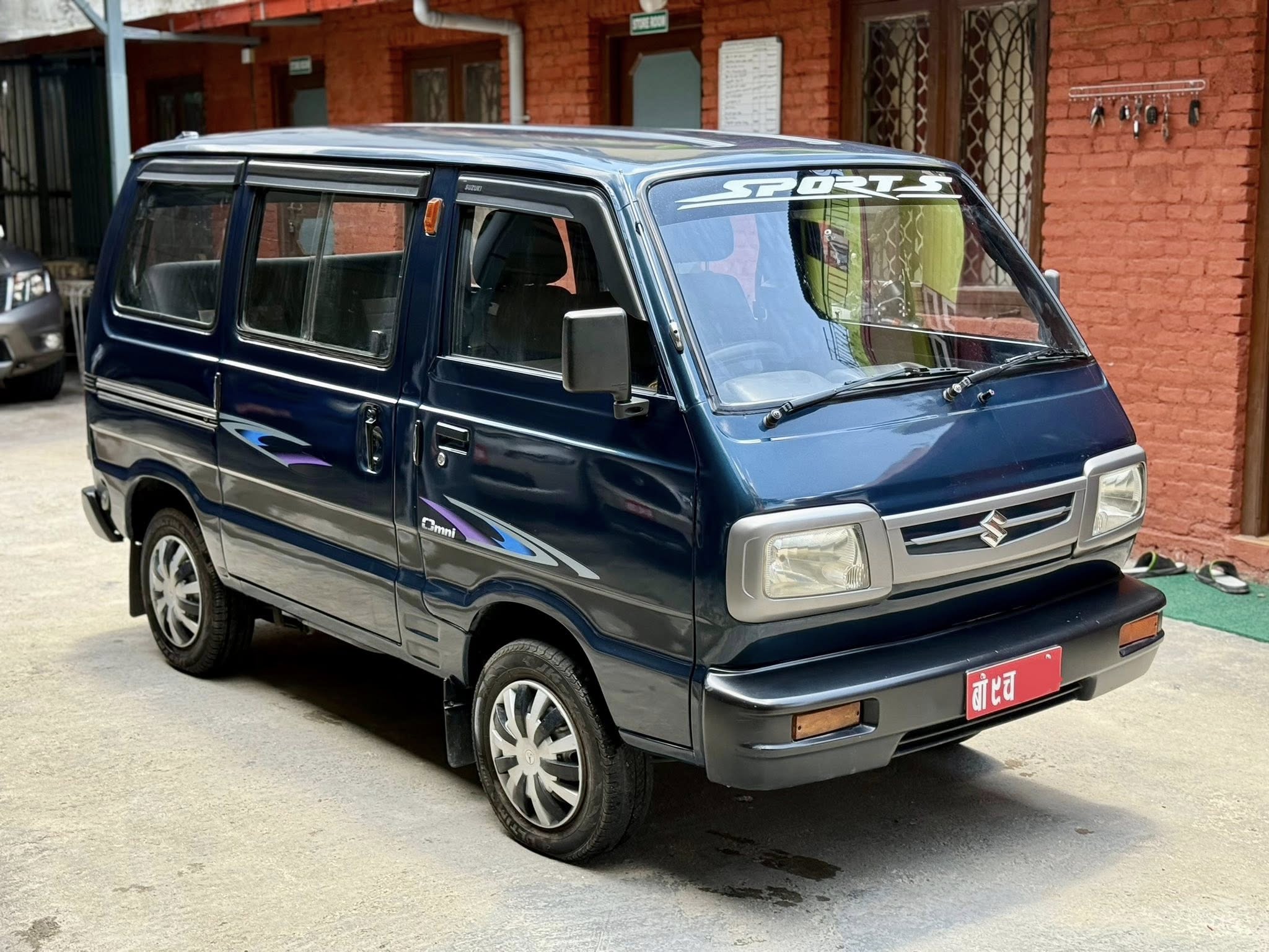 Omni Van