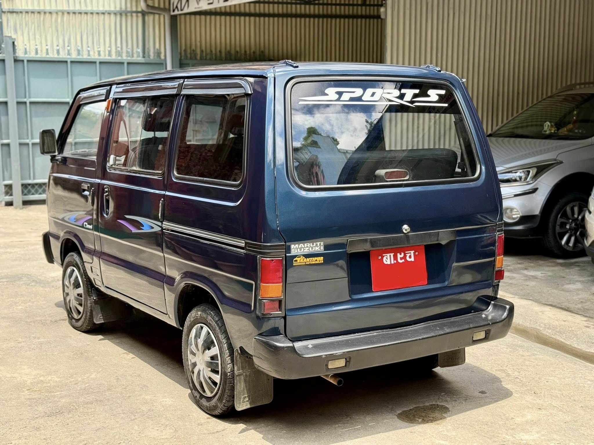 Omni Van